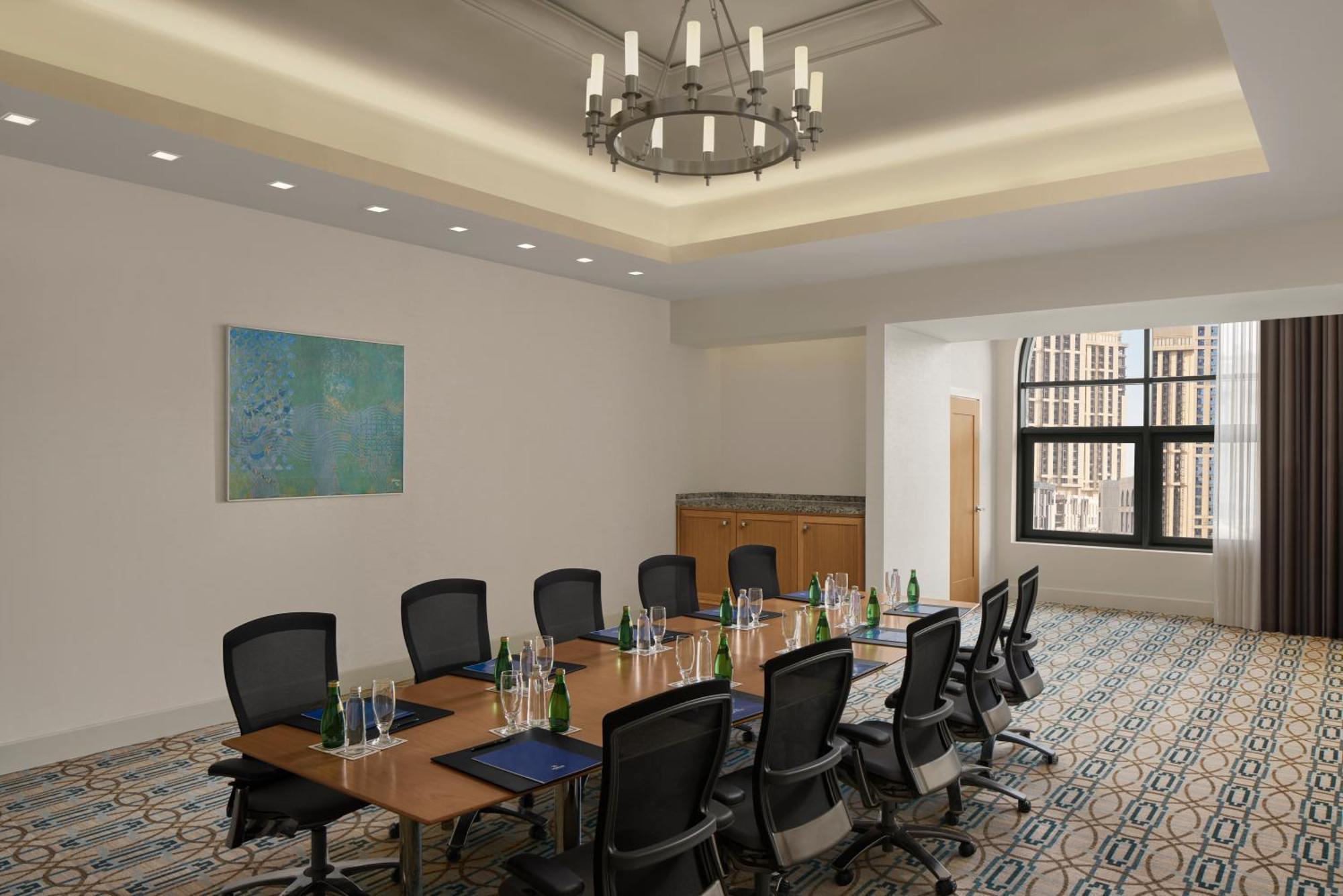 Hilton Hotel & Convention Jabal Omar Makkah Μέκκα Εξωτερικό φωτογραφία A meeting room at the hotel