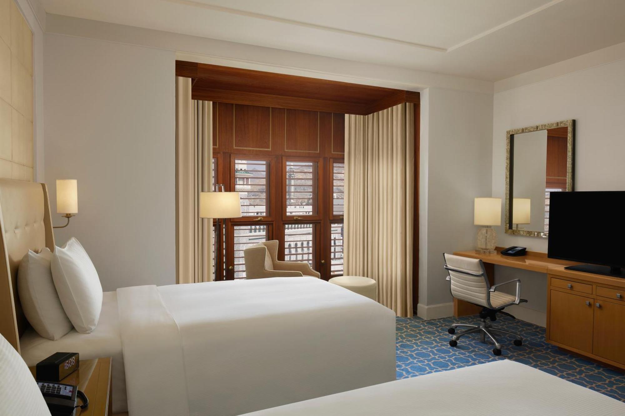 Hilton Hotel & Convention Jabal Omar Makkah Μέκκα Εξωτερικό φωτογραφία A guest room at the hotel
